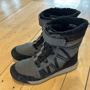 Merrell snow boot size 6